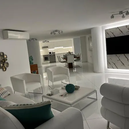 Olympus Penthouse 360 View Апартаменты