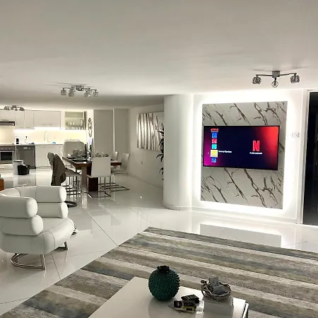 Olympus Penthouse 360 View Апартаменты Ларнака